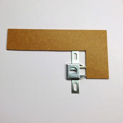 beslagtilvggeogskrvggespringlockstmed2stk-310