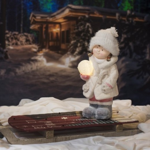 Julefigurer - Pige med LED bold