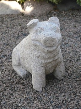 Granit gris. Farve Rosa. L:30 cm 16 kg. Materiale: granit (håndbearbejdet)