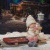 Julefigurer - Pige med pingvin og lanterne