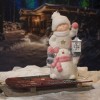 Julefigurer - Dreng ved snemand med LED lanterne